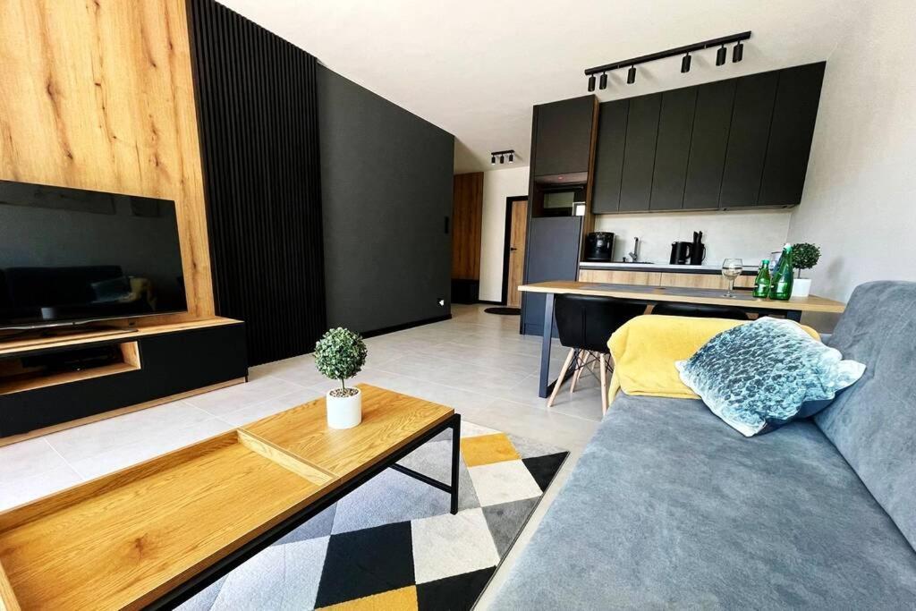 Apartament Twierdza Z Widokiem Na Jezioro Ostróda Buitenkant foto