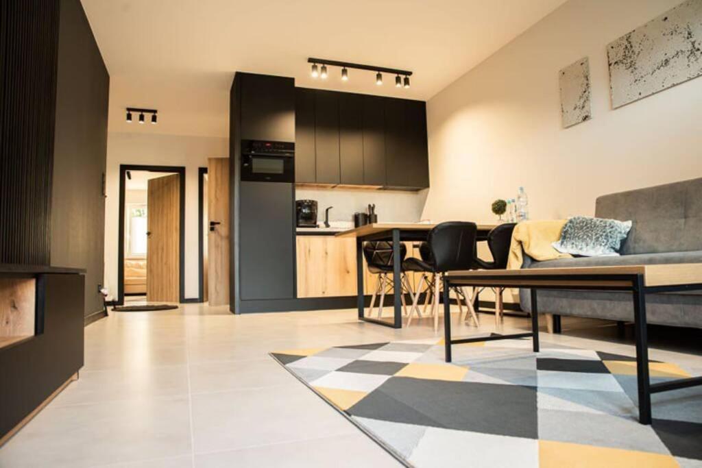 Apartament Twierdza Z Widokiem Na Jezioro Ostróda Buitenkant foto