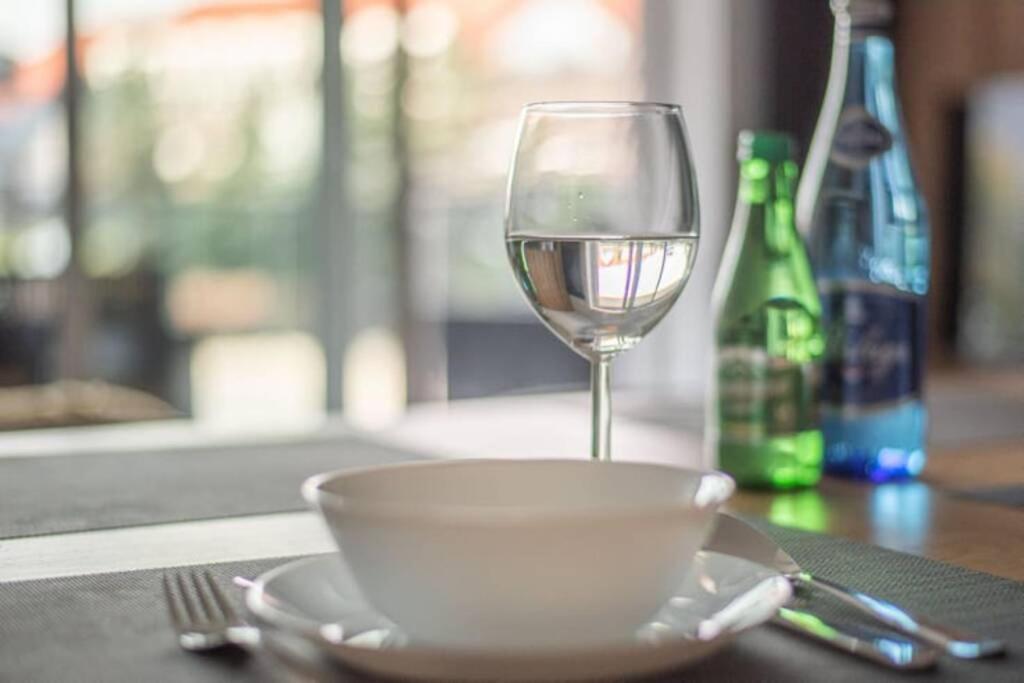 Apartament Twierdza Z Widokiem Na Jezioro Ostróda Buitenkant foto