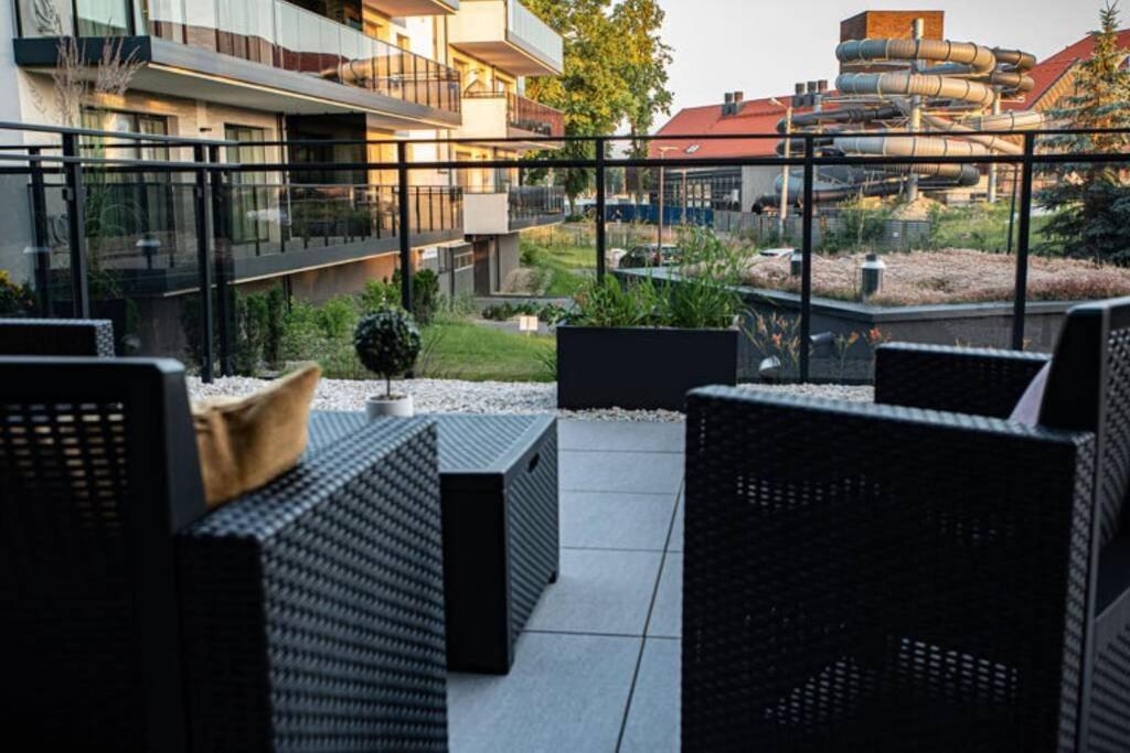 Apartament Twierdza Z Widokiem Na Jezioro Ostróda Buitenkant foto