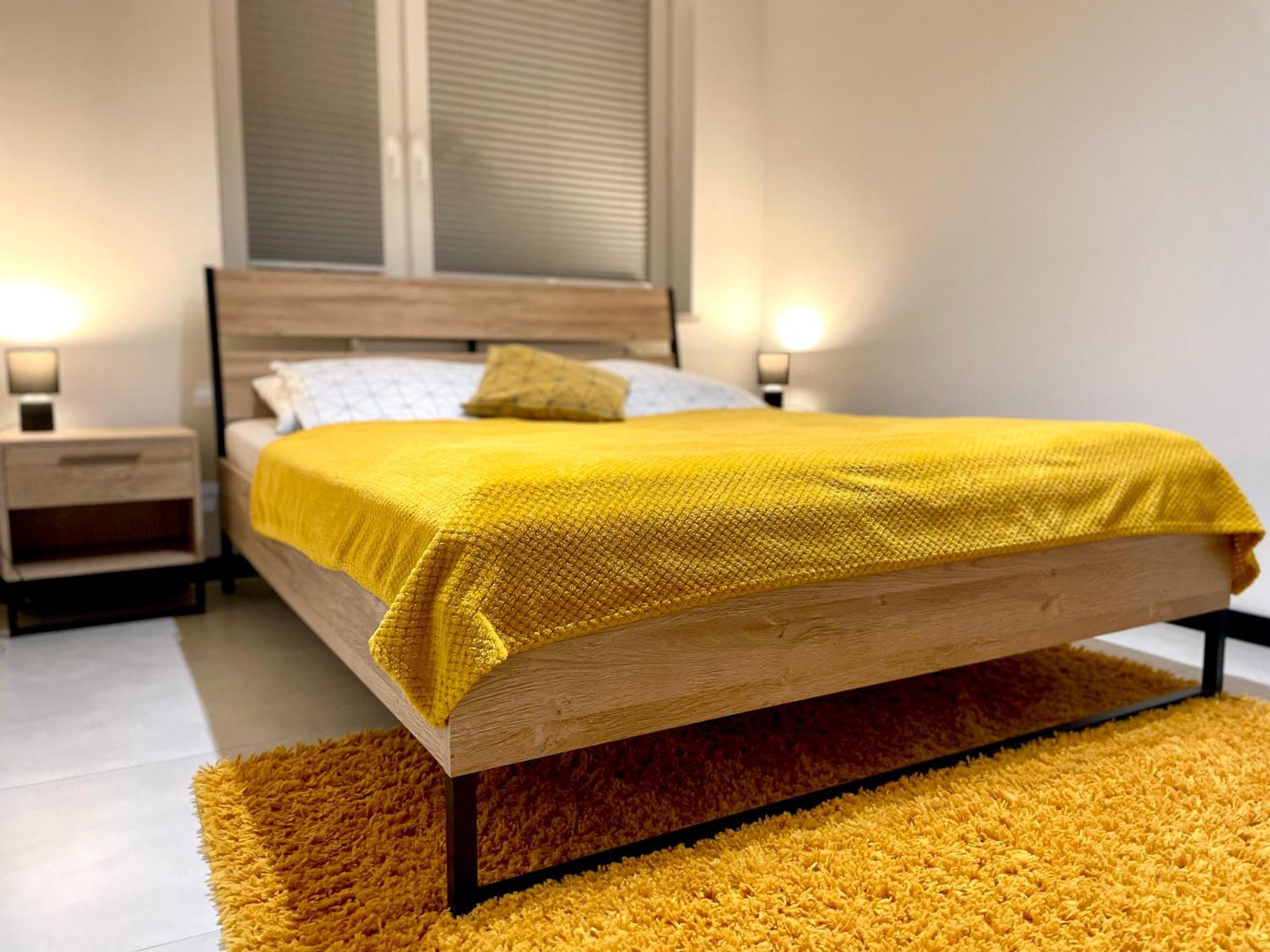 Apartament Twierdza Z Widokiem Na Jezioro Ostróda Buitenkant foto