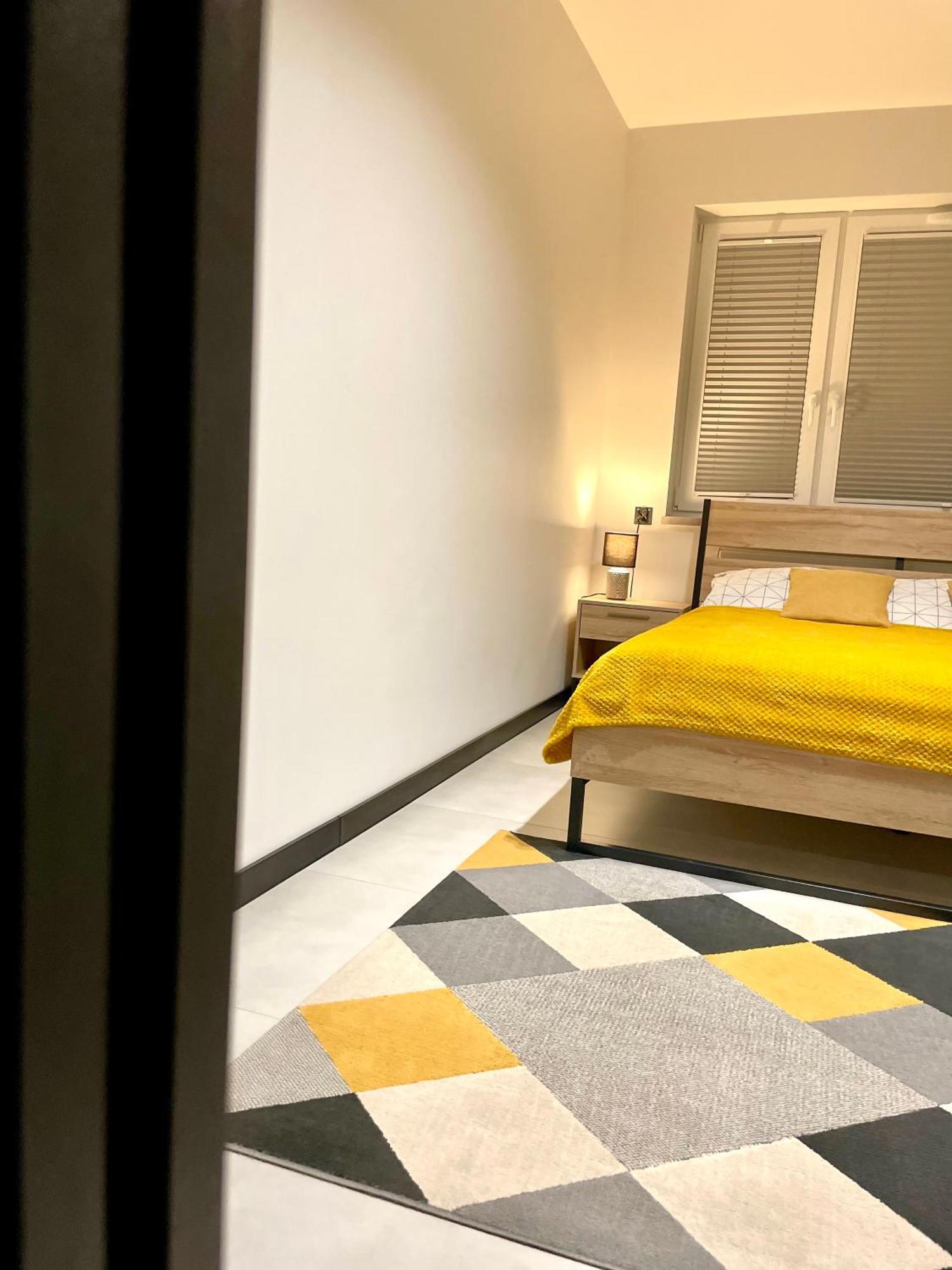 Apartament Twierdza Z Widokiem Na Jezioro Ostróda Buitenkant foto
