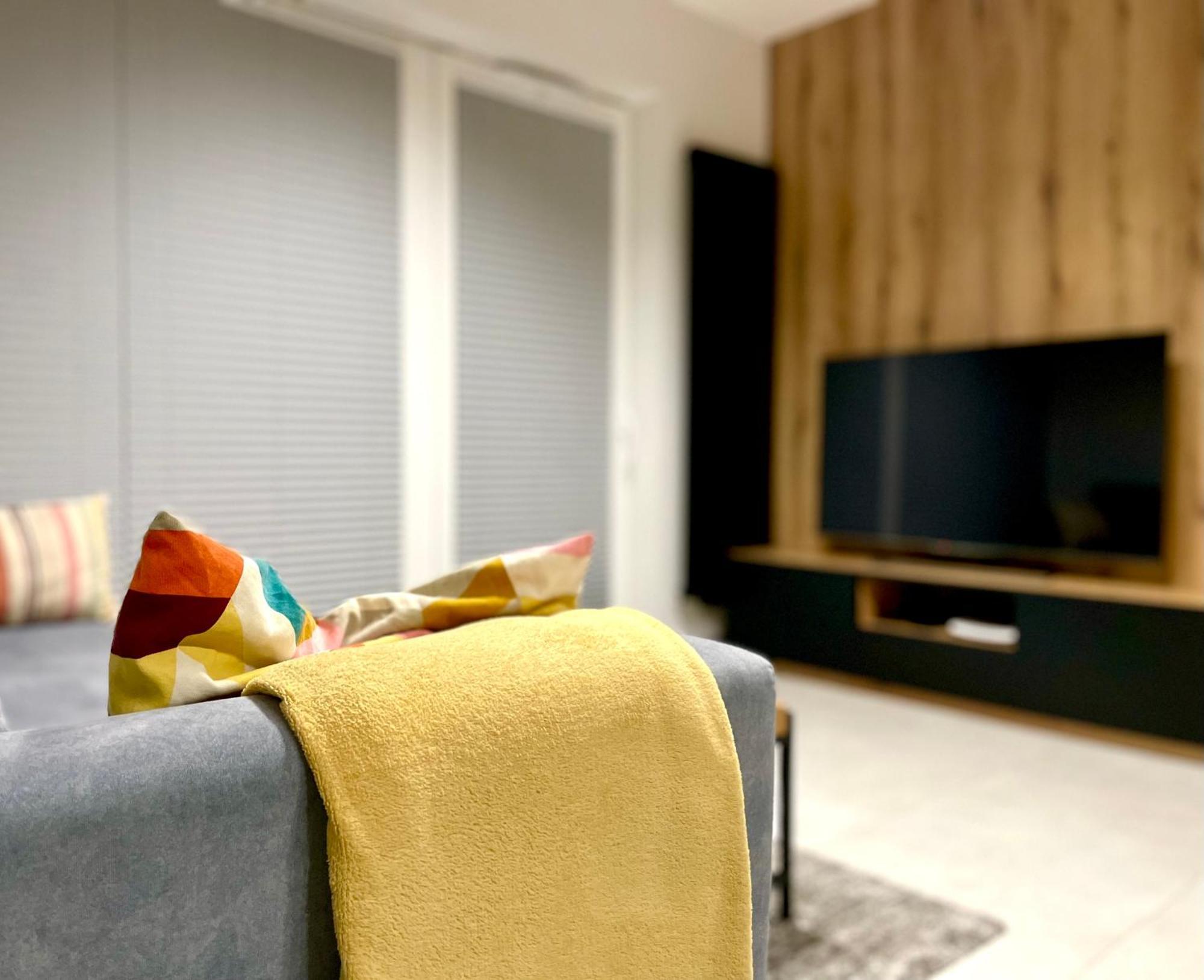 Apartament Twierdza Z Widokiem Na Jezioro Ostróda Buitenkant foto